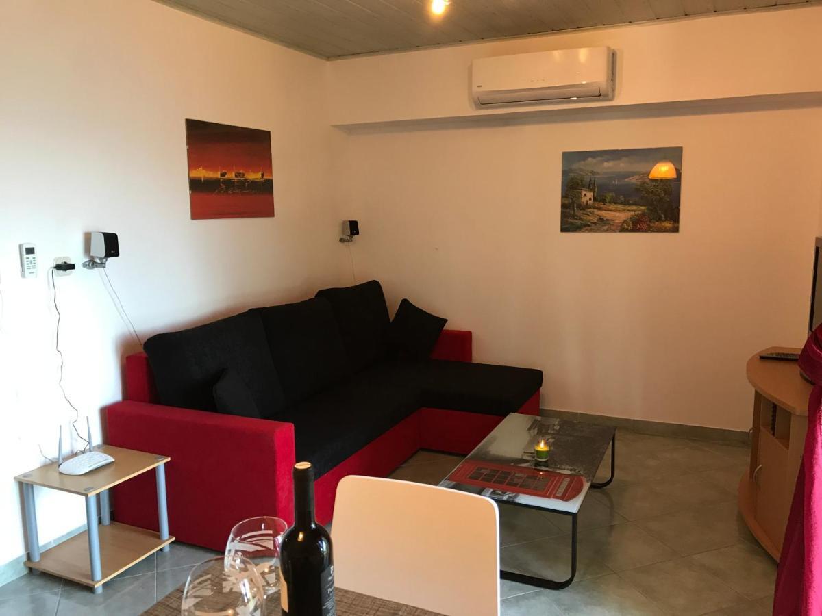 Grdelin Lägenhet Omiš Exteriör bild